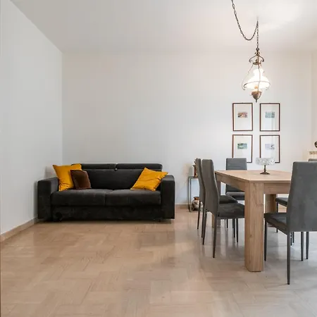 Apartament Garden House,pisa