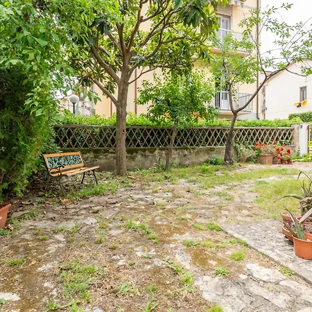 Garden House,pisa Apartament *